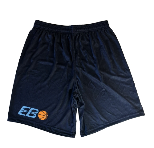 Enkel trenings shorts i behagelig og lett materiale.  Logoen er i transfer som er varme presset på shortsen. For lengst holdbarhet bør den vaskes vrengt i maks 40 grader. Må ikke tørkes i tørketrommel.
