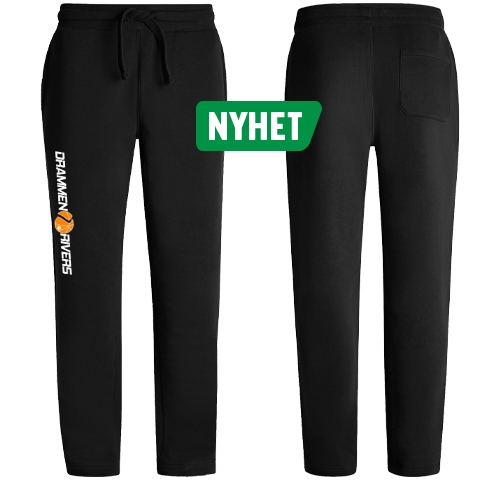 Ny, komfortabel joggebukse med moderne passform og rette ben, produsert i samme myke og slitesterke kvalitet som hettegensere og hettejakkene fra Tracker.